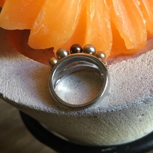 .925 Sterling Silver and Fresh Water Pearls Ring - Picture 6 of 8